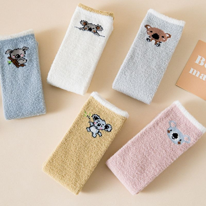 男の子と女の子のための子供用の靴下、豪華なまっすぐな膝の靴下、秋と冬の厚い模倣ミンク・ファー・ベイビー・チューブ・ソックス 男の子と女の子のための子供用の靴下、豪華なまっすぐな膝の靴下、秋と冬の厚い模倣ミンク・ファー・ベイビー・チューブ・ソックス