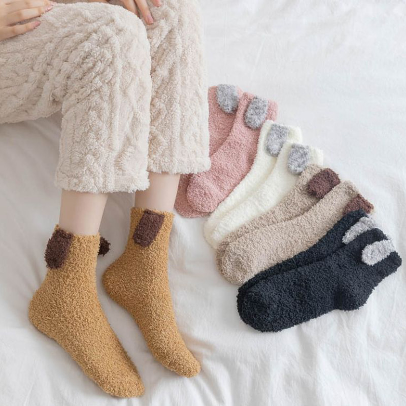 日本の3Dウサギの耳女の子の家のためのサンゴベルベットソックスハーフベルベット床靴下