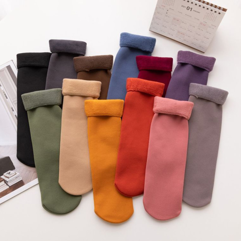 子供向けの靴下、ミッドソール、秋と冬の垂直ストライプ、模倣カシミヤ雪の靴下、男性と女性の厚いベルベット、アンチスリップ、暖かい床の靴下 子供向けの靴下、ミッドソール、秋と冬の垂直ストライプ、模倣カシミヤ雪の靴下、男性と女性の厚いベルベット、アンチスリップ、暖かい床の靴下