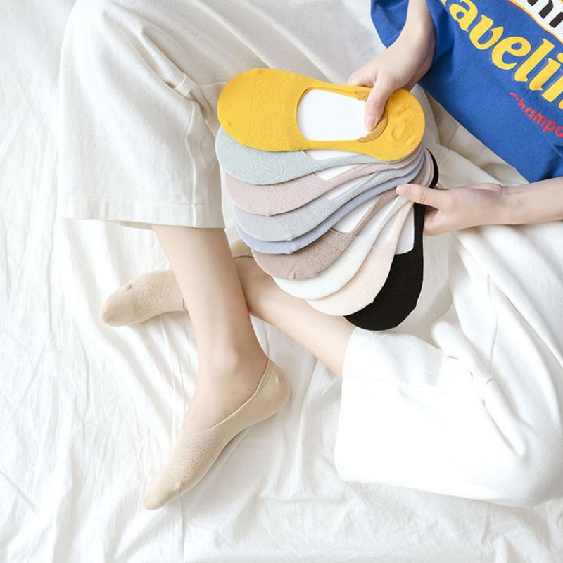 浅い中空の靴下を備えたソリッドカラーの女性用ボート靴下 浅い中空の靴下を備えたソリッドカラーの女性用ボート靴下