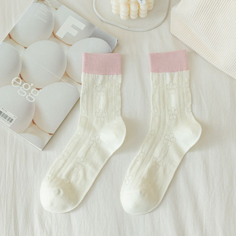 ダイヤモンド型の女性用パッチワークサマーホローメッシュ通気性ミッドチューブソックス ダイヤモンド型の女性用パッチワークサマーホローメッシュ通気性ミッドチューブソックス