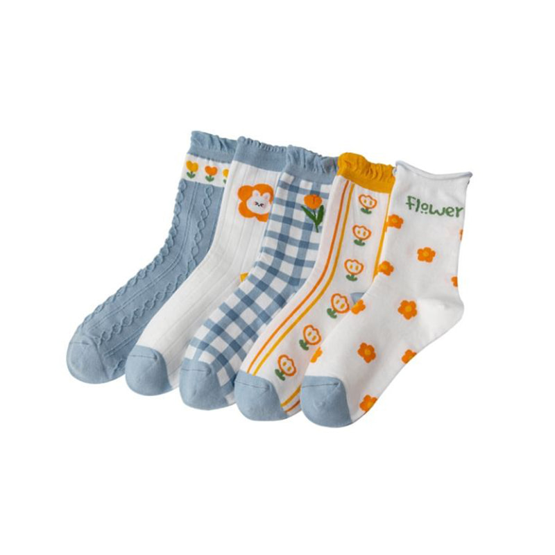 子供用のミッドチューブソックス、日本の漫画ソックスのトレンド、韓国語バージョン、4シーズンの薄い女性の靴下 子供用のミッドチューブソックス、日本の漫画ソックスのトレンド、韓国語バージョン、4シーズンの薄い女性の靴下